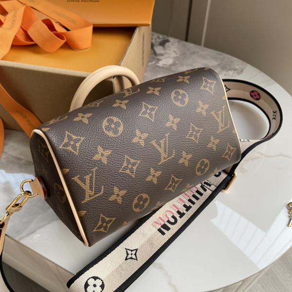 ルイヴィトンバッグ細部ディテール